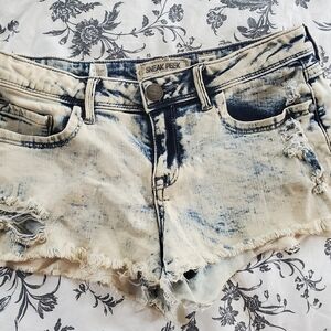 Sneak Peek Los Angeles Jean shorts
